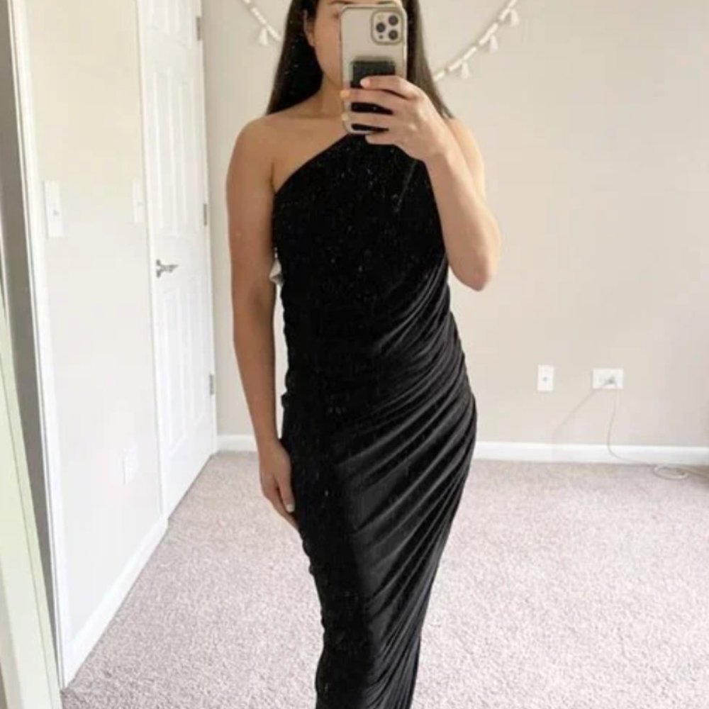 Norma Kamali One-Shoulder Black Ruched Gown